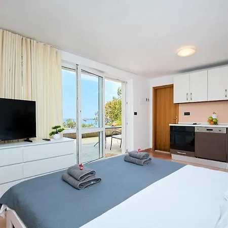 Apartment-the View
